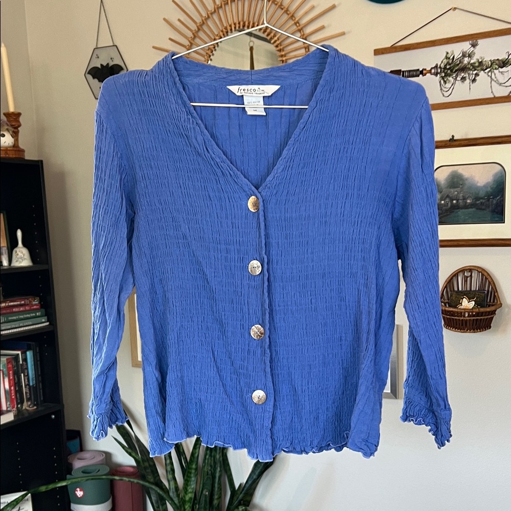 Fresco by Nomadic Traders Periwinkle Blue Smocked 3/4 Button Up Blouse - Size M